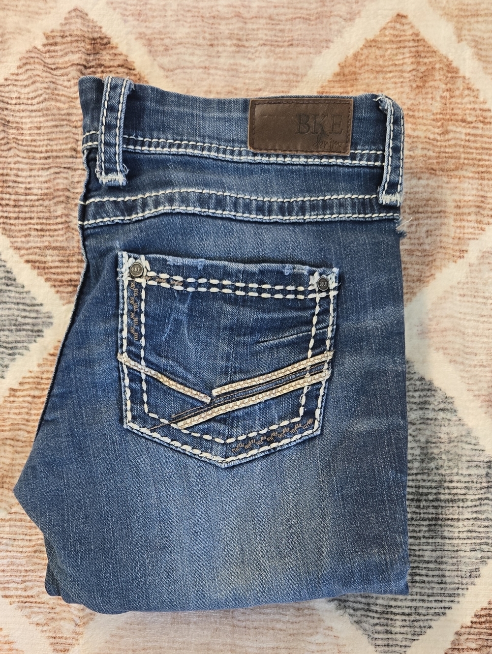 BKE Women's Medium Blue Straight Leg Jeans with Contrasting Stitch
